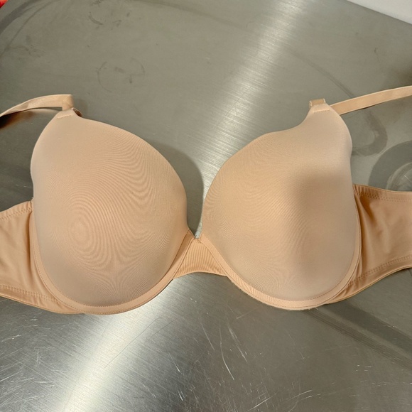 Set of two Pink by Victoria Secret Wear Everywhere Push-up Bras - Picture 8 of 16